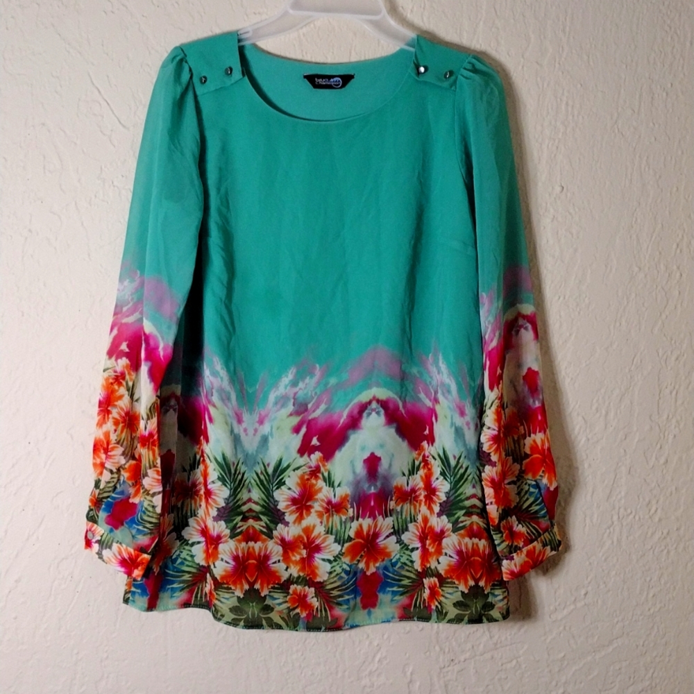 Blue chameleon top